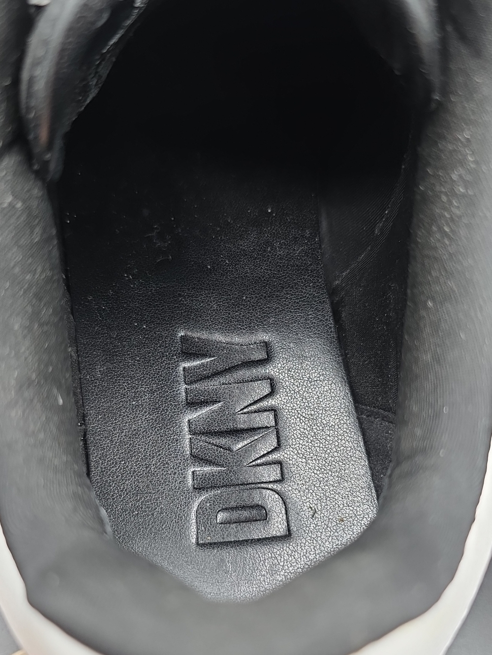 DKNY Niva Black And White Colorblock Sneaker Size 7.5 - Picture 9 of 9